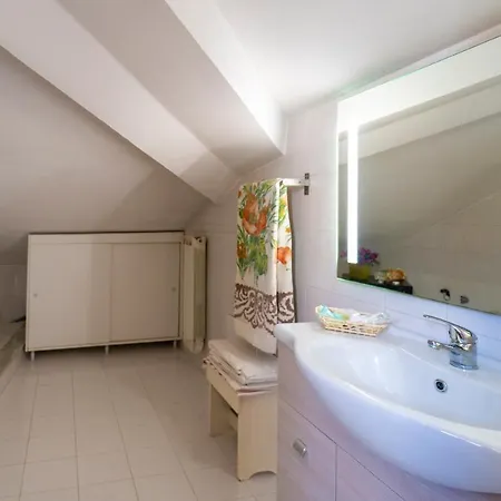 Gigi Apartman *