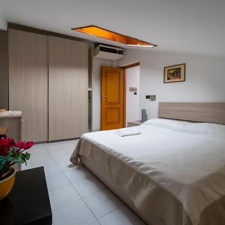 Gigi Apartman *